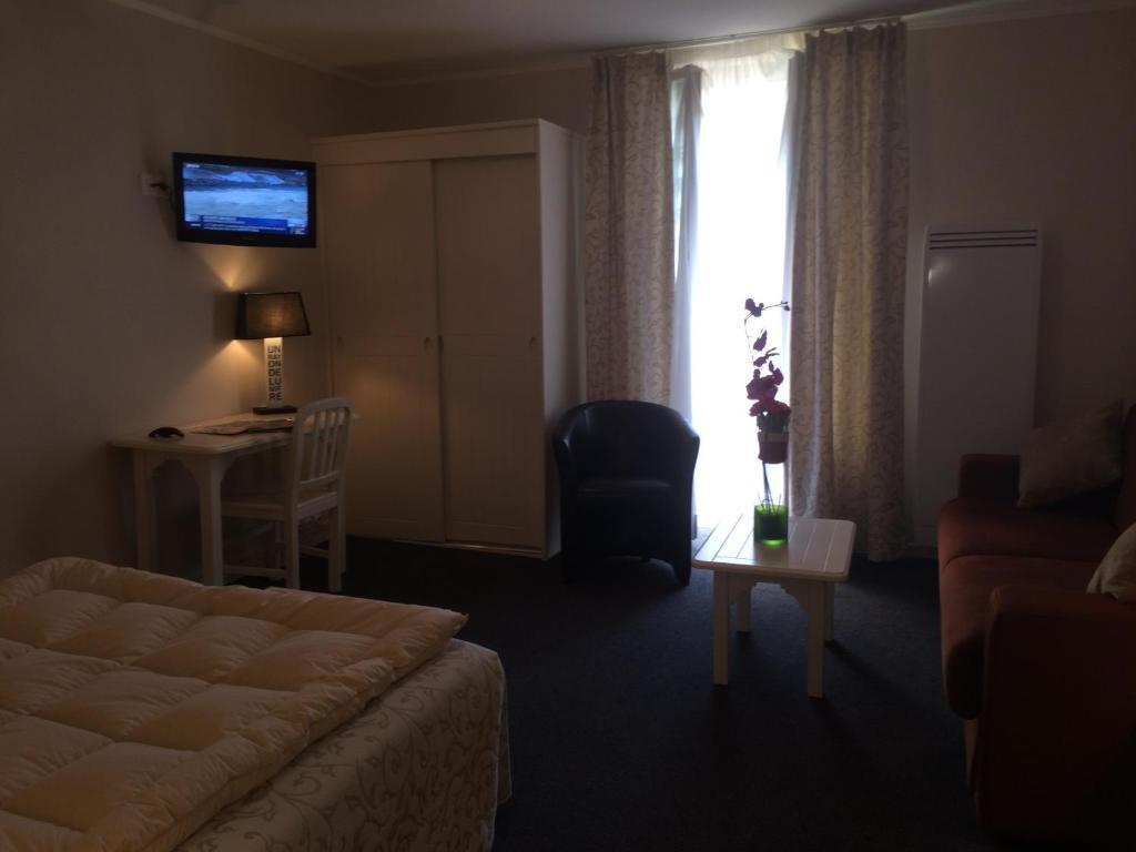 Hotel Castel Louis Vichy Room photo